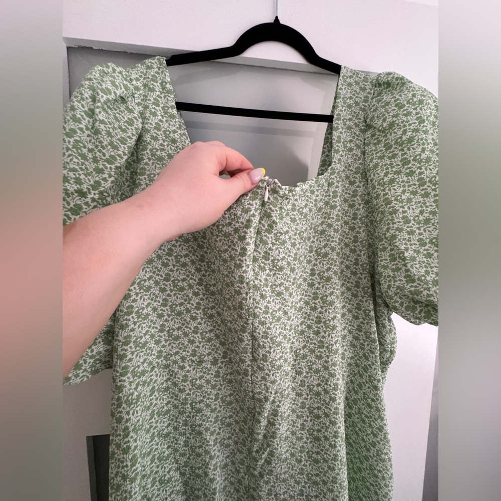 Green Puff Sleeve Ruched Side Split MIDI Dress